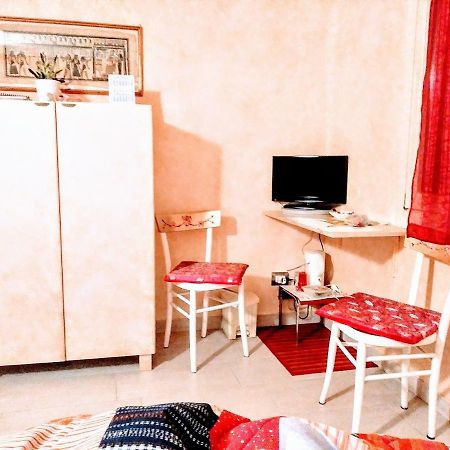 B&B Peschi In Fiore Валеджо-суль-Минчо Экстерьер фото